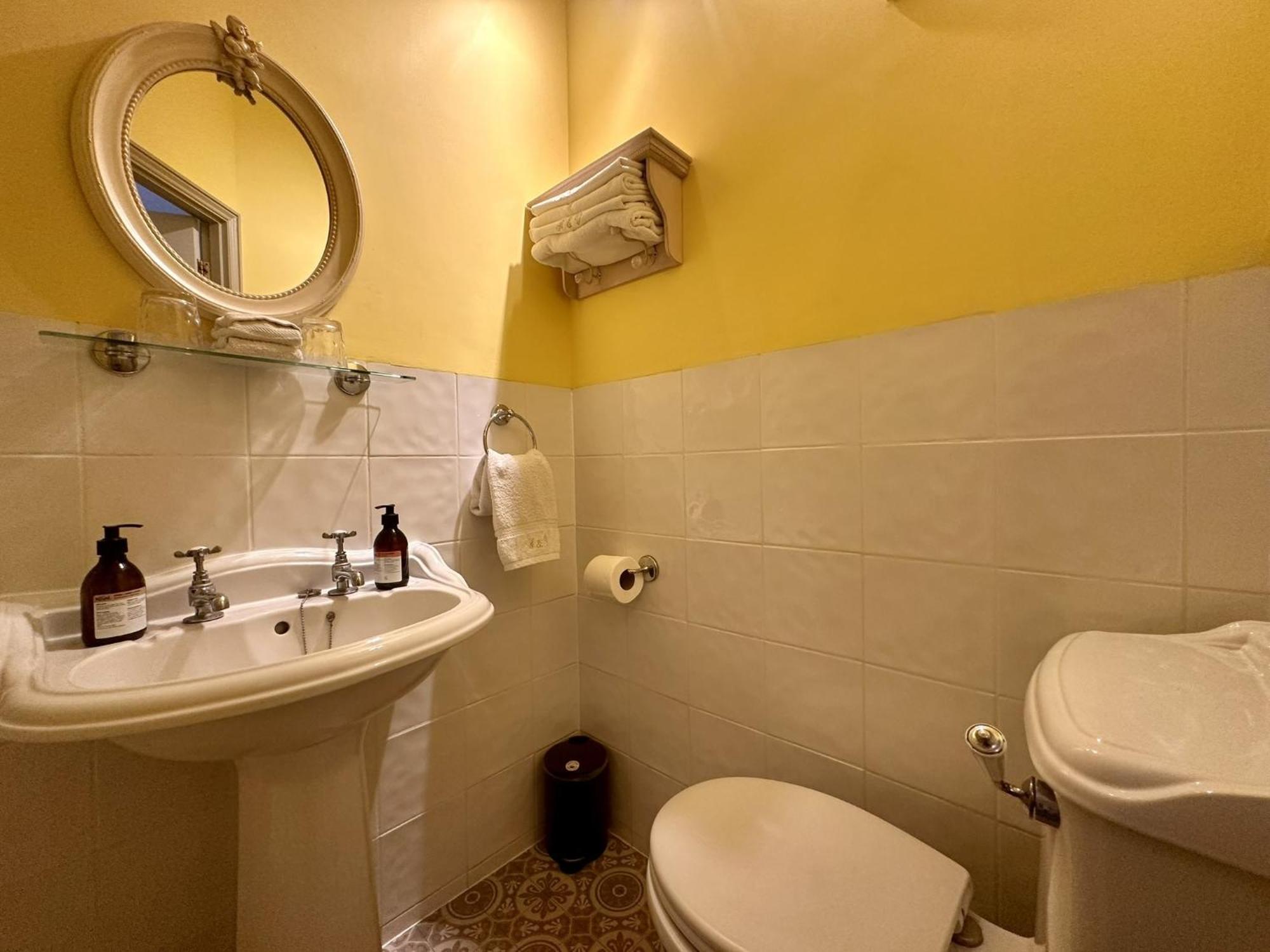 Albert & Victoria Guest House ايستبورن الغرفة الصورة